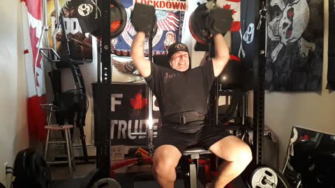 Neutral grip shoulder presses