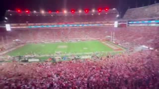 Check out the stadium's reaction when they realize Trump is at Bama vs UGA