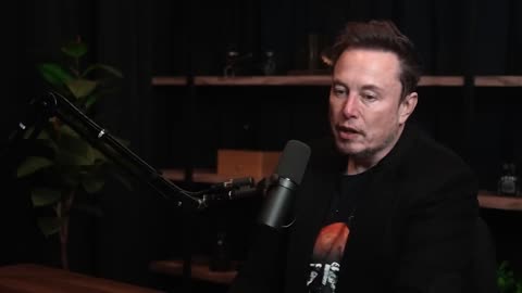 Elon Musk calls out Zelensky and Putin for sending their youth to war.