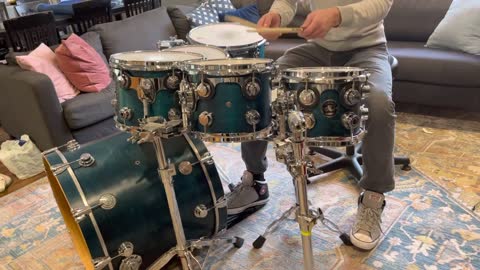 DW Collectors Series Satin Azure Blue Drum Set | DEMO