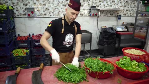 Lahmacun The Most Popular Food In Turkey | How Its Made? | Turkish Street Foods