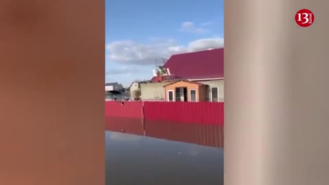 Dam bursts in Russia’s Orenburg region - Thousands of houses are flooded