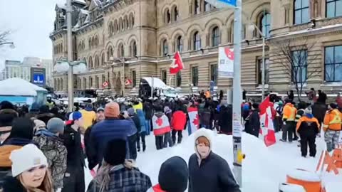 Ottawa Police smashing truck windows at Freedom Convoy