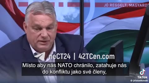 Orbán: NATO se chová jako hasič, který hasí požár plamenometem