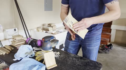 Easy Beginner Woodworking Project - Phone Stand