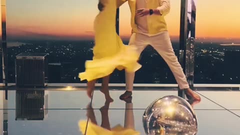 couple dancing