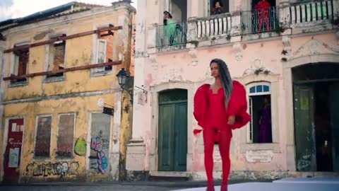 Anitta feat. Cardi B & Myke Towers - Me Gusta [Official Music Video]