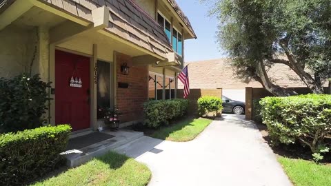 Touring an Open Concept Living Home in Fountain Valley, California