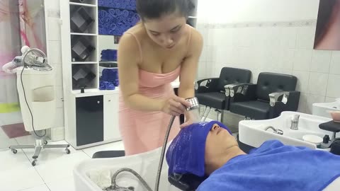 Beautiful goddess help me relax in amazing luxury hair salon | Vietnam barbershop