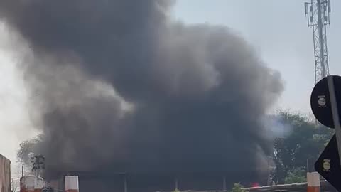 Incêndio galpão de reciclagem