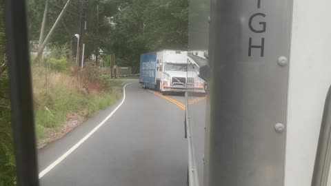 Some badass tractor trailer driving with the big bunk!