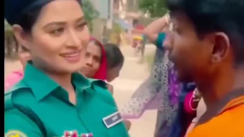 Actress Shila has been Kissed by a Vodai man ।। হালারপুতে কামডা করছে কি