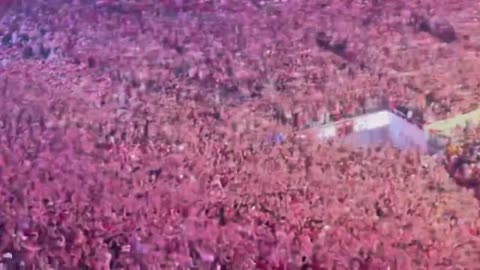 Crowd cheers after spotting President Trump at the Georgia vs. Alabama game