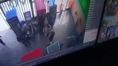 Robbery in Baku Azerbaijan goes bad