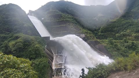 China's water dam is surprising everyone. The infrastructure is so strong that the world is stunned.