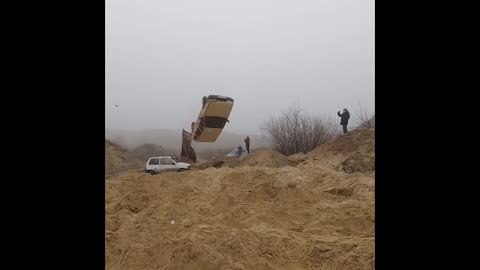 Stuntman Recreates 007 Corkscrew Jump Using A Lada