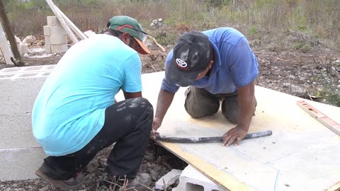 This is how the columns for arches are made