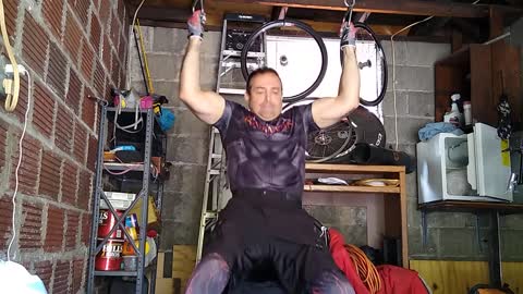 Attila doing pullups 09-15-2022