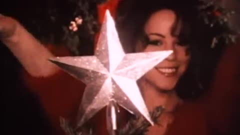 Mariah Carey - All I Want For Christmas Is You (Official Video)