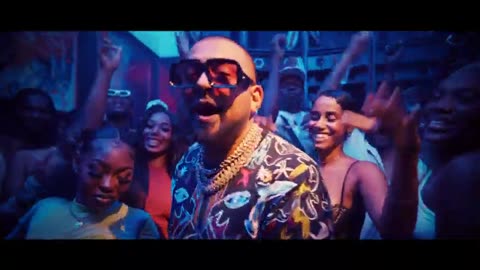 Sean Paul - Gyal Chasin (Official Video)