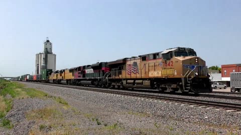 Railfanning Pine Junction (Gary, IN) Trains