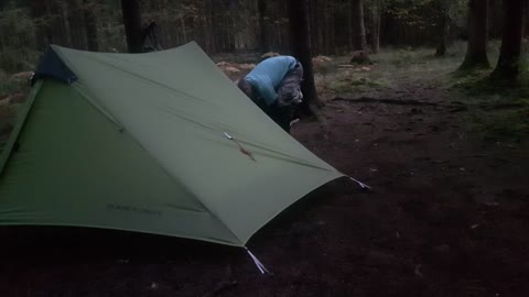 Day 1 of woodland wildcamping part 1 putting up the lanshan 2 long version