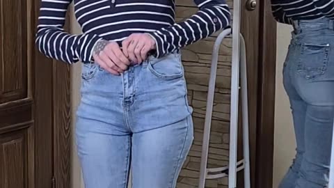 Try on Jeans