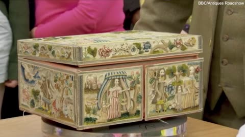 Antiques Roadshow teen gobsmacked after box gets valued 5 figures!