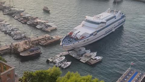 Ferry Collides With Smaller Boats In Sorrento Port