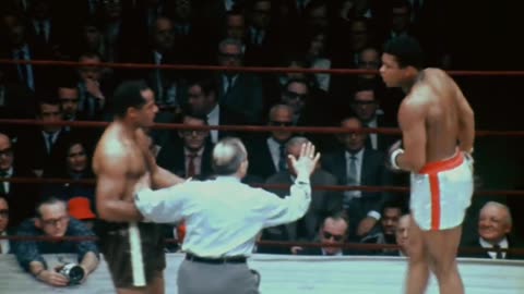 Muhammad Ali Fighting