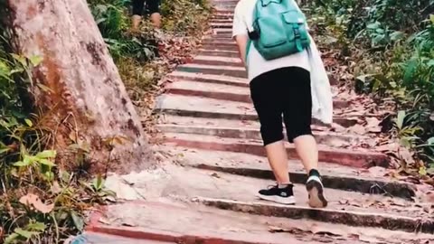 Hiking bukit perahu