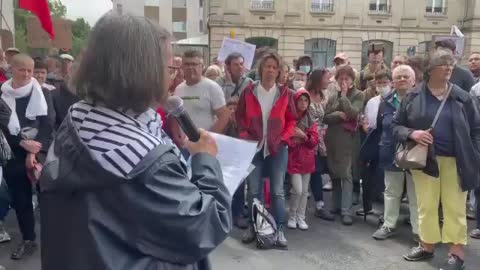 Pas d'effets secondaires ? Écoutez la détresse de cette dame