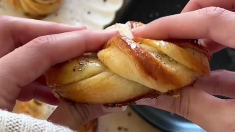 fluffy soft cardamom buns