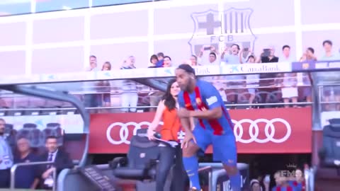 Ronaldinho Top Amazing Skills Goals and Assists.