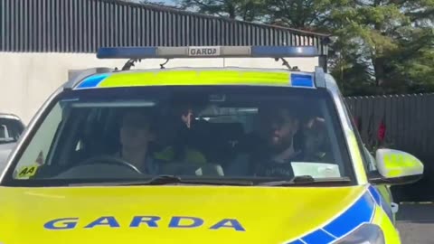 Ireland: police try to arrest a teacher who refuses to endorse transgender ideology