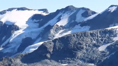 magnifique sculpture des montagnes