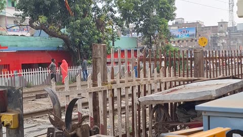 Train 🚂 का हॉर्न गूंजा क्यों