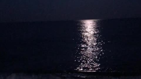 relaxing waves and moon lights