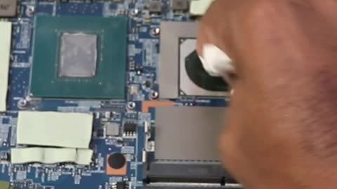 MSI GF65 Thin: Apply Thermal Paste ,Clean Fans Heat Sink #shorts #shortvideo #gaminglaptop