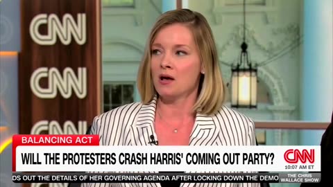 CNN Panelists Say Key Variable Could 'Damage' Kamala Harris's DNC Reintroduction