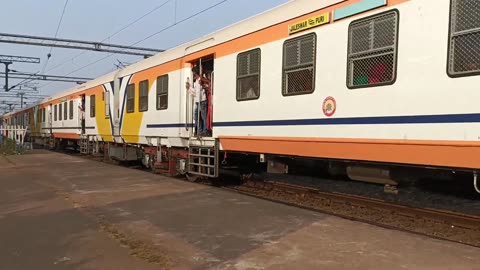 Puri - Jaleswar MEMU Special Train (08416) Arriving & Departing at Barang Jn.