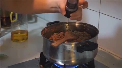 The Seasoning Of Meat Sauce