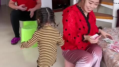 Daughter tricks mother with dad funny