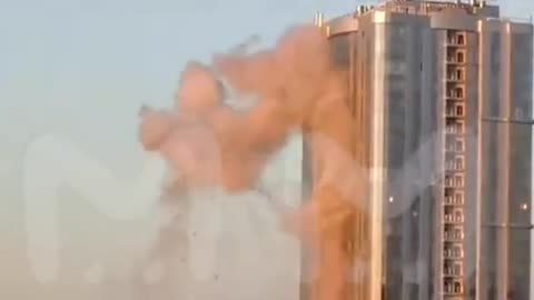 Incredible Video of a UAV Smashing into Skyscraper Used By Iranians in Russia