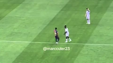 What Lamine Yamal did to Nico Williams seconds before Barca v Athletic kick-off