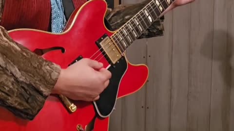 Gibson es345 guitar sound demonstration.