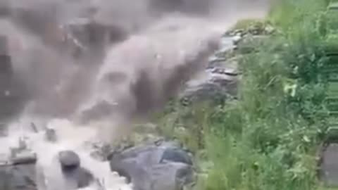 Wow! Waterfall with stones