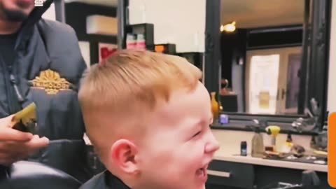 Viral Laughing Kid at Barbar Shop !!!!