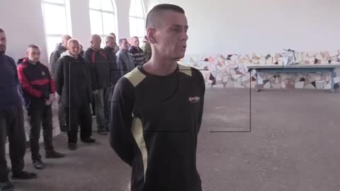 UKRAINIAN POW´s FLIPS SIDES AND WANTS TO INLIST INTO DPR ARMY