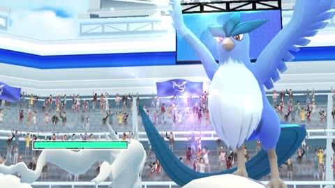 Pokémon Go: Legendary Level 5 Raid Boss Articuno (8 Trainers) Gameplay